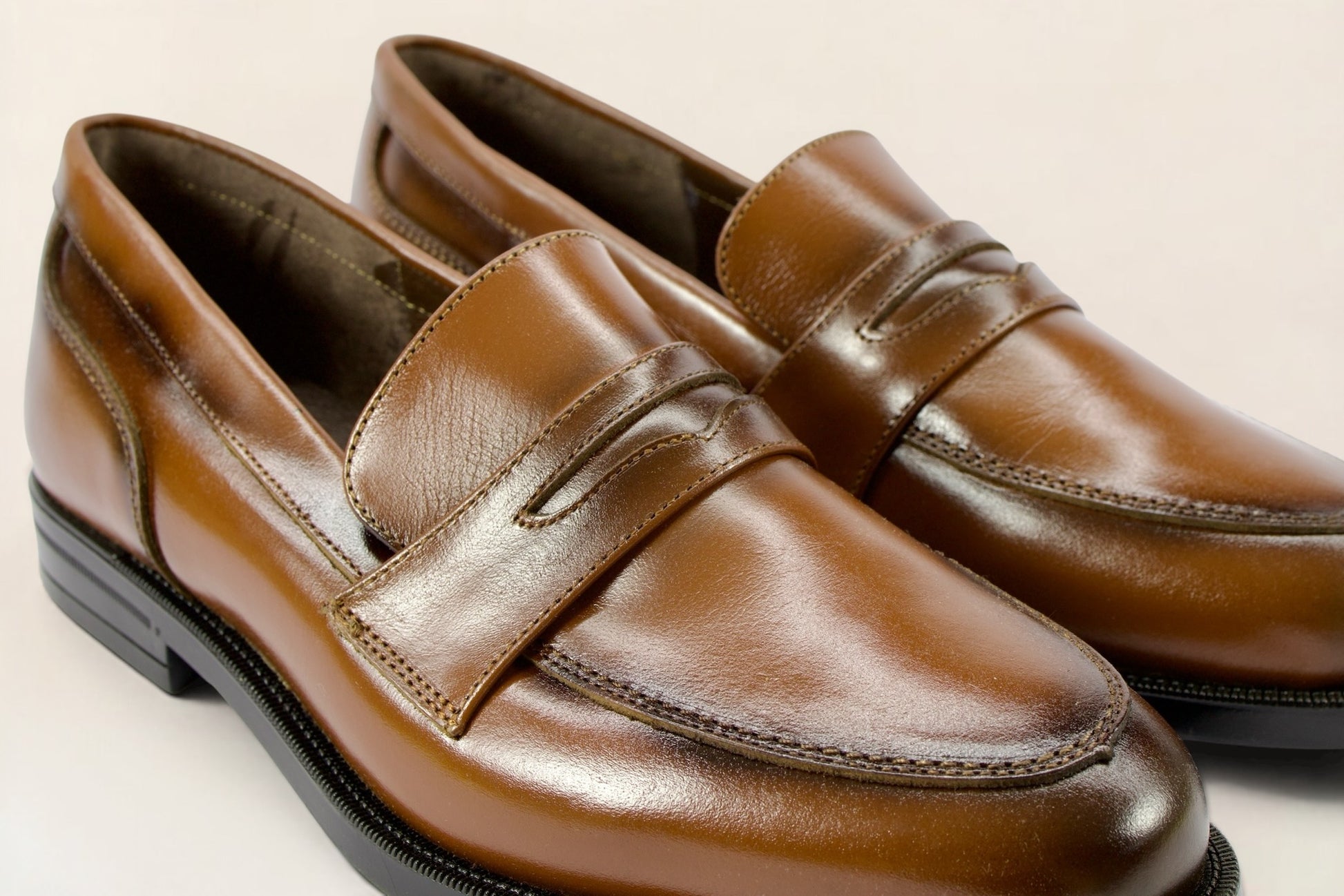 Mocasín en Piel Genuina de Res para Caballero